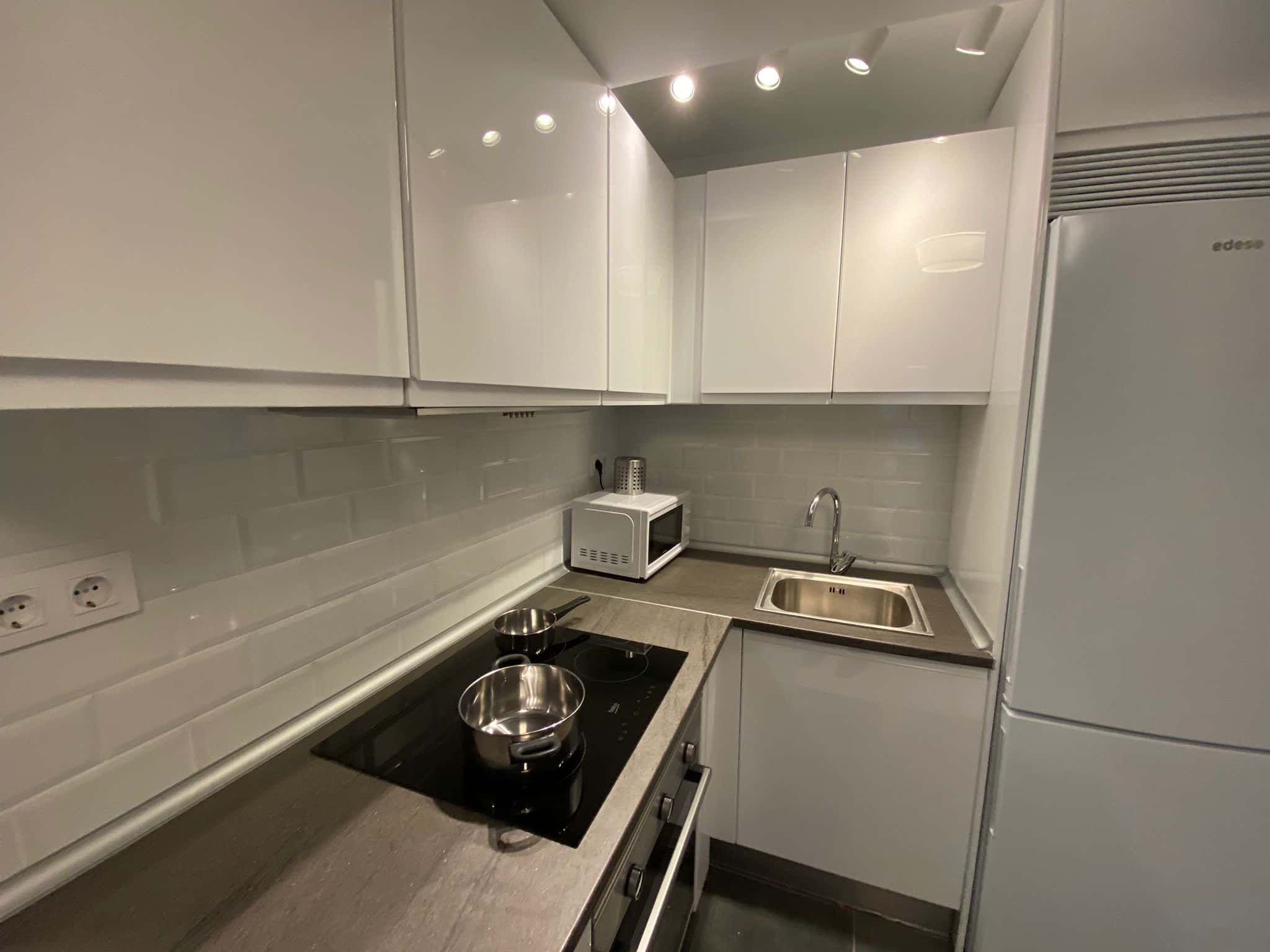 Calle de Escalona, 55 (ONLY STUDENTS)