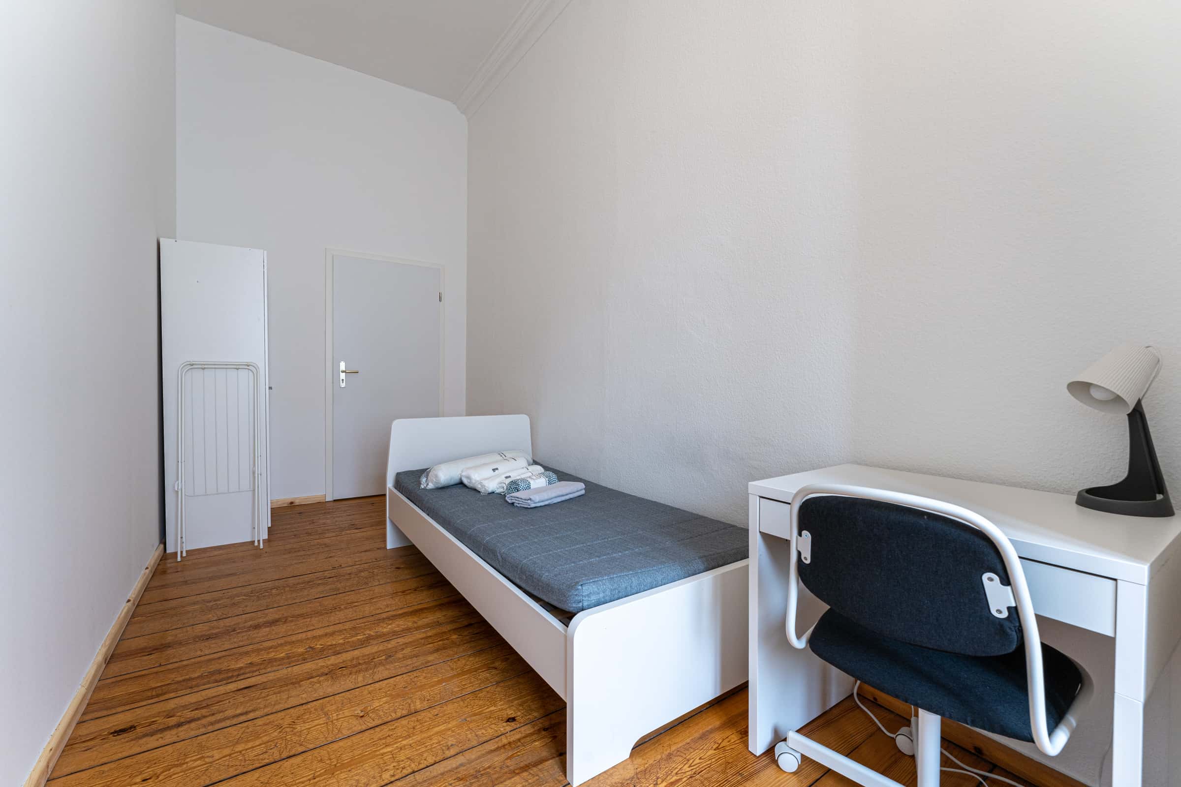 Kaiser-Friedrich-Straße - Room 4