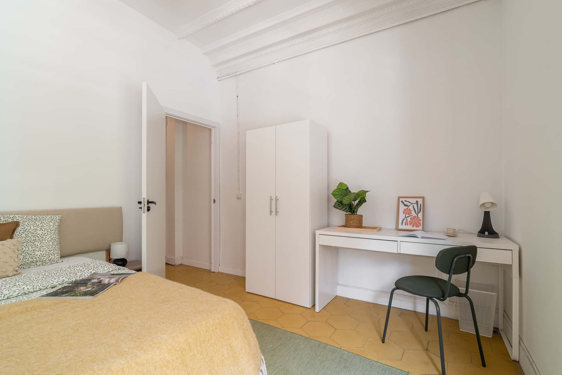 Habitacion privada en Muntaner, Barcelona