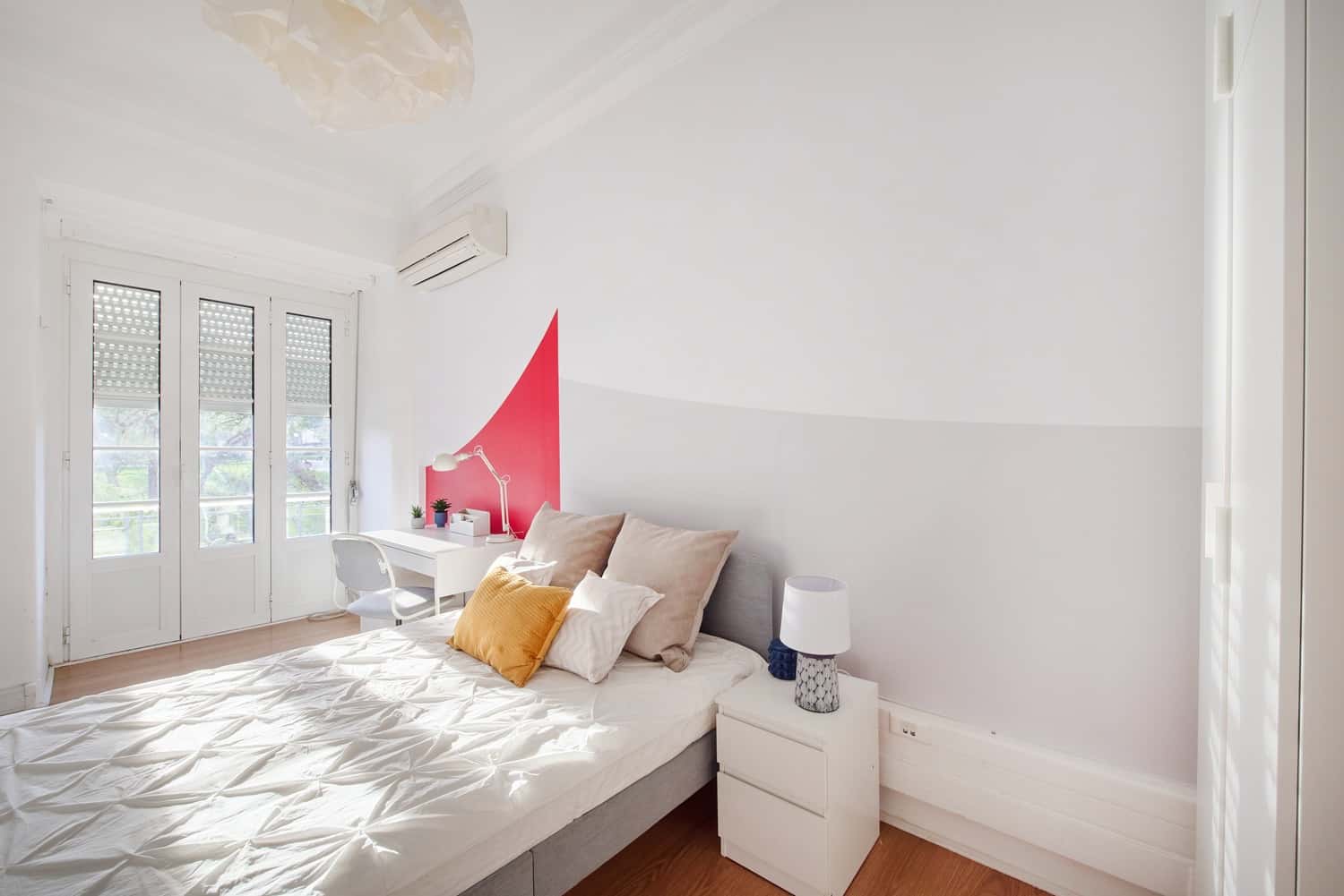 Room 4 - 37. Sidonio Pais nr 24 1E