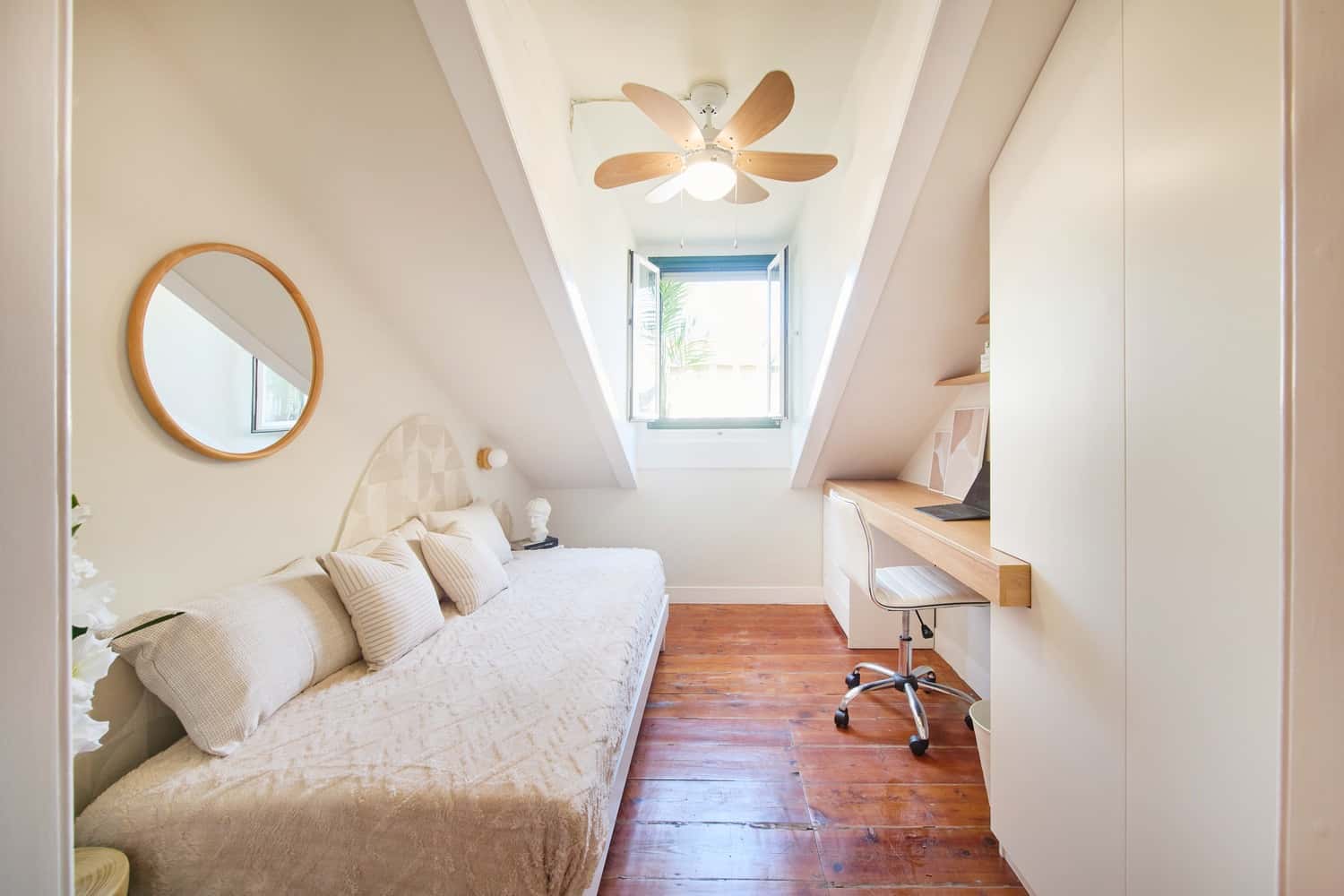 Room 4 - 98. Largo Vitorino Damasio 2 AFE