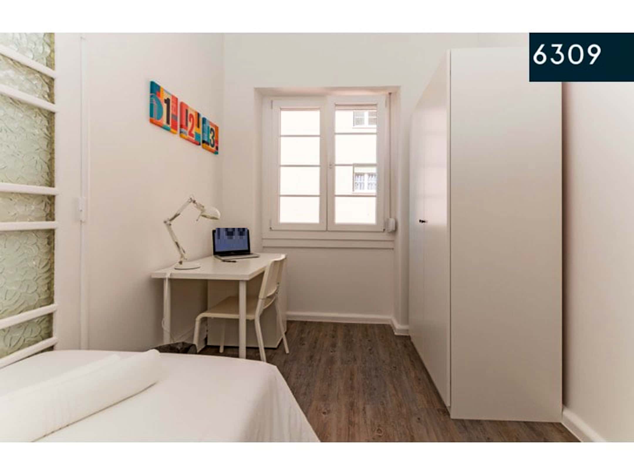 Alameda Dom Afonso Henriques (Students only)