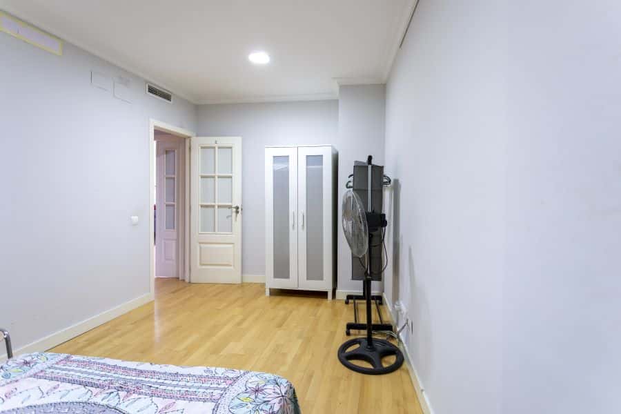 Habitación en piso de 5 habitaciones en Ciutat Vella