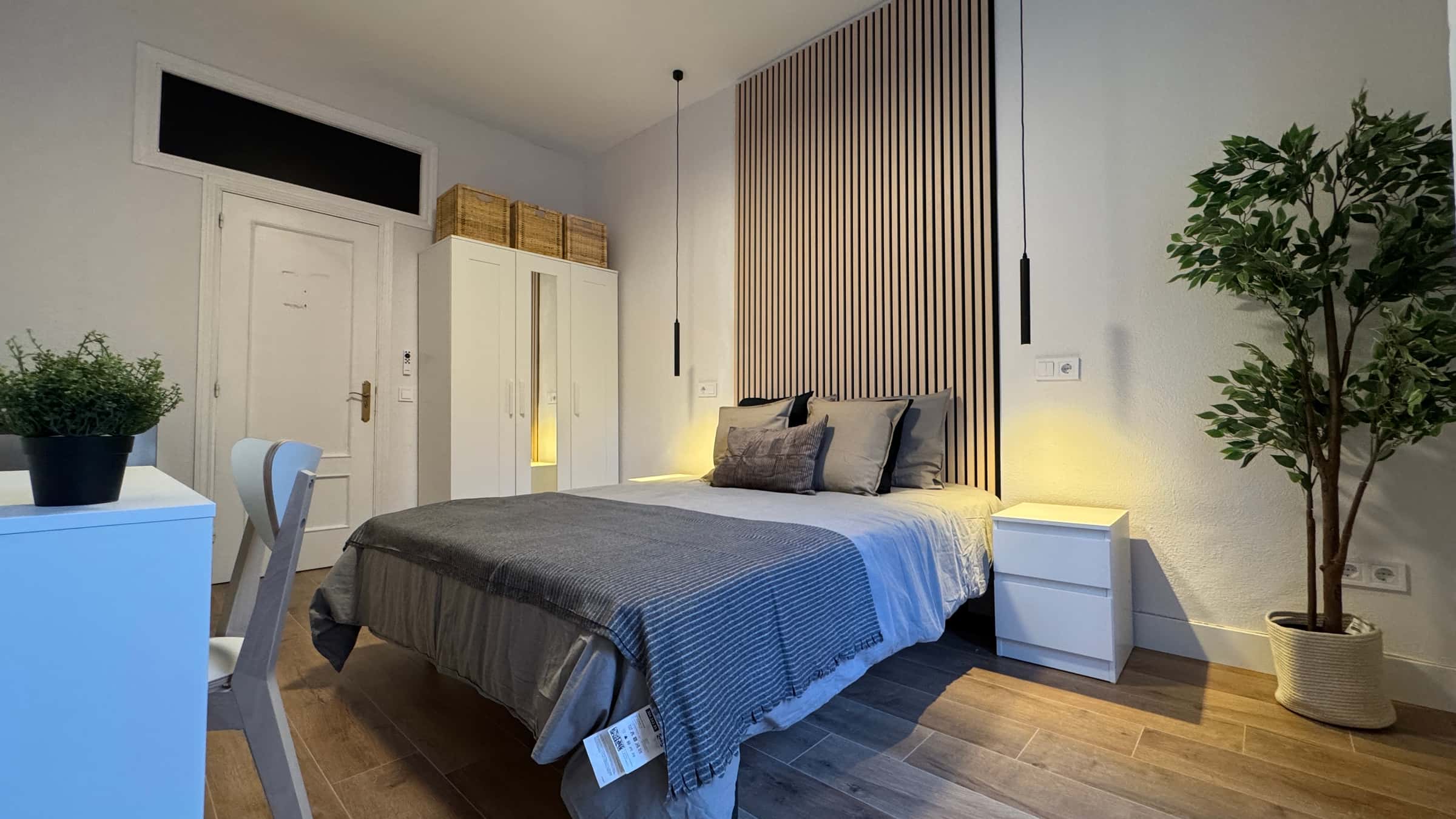 Zimmer in Calle de Concepción Jerónima, Madrid für 180 m² mit 9 Schlafzimmer