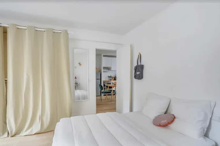 Room in Rue de Belleville, Paris for 54 m² with 2 bedrooms