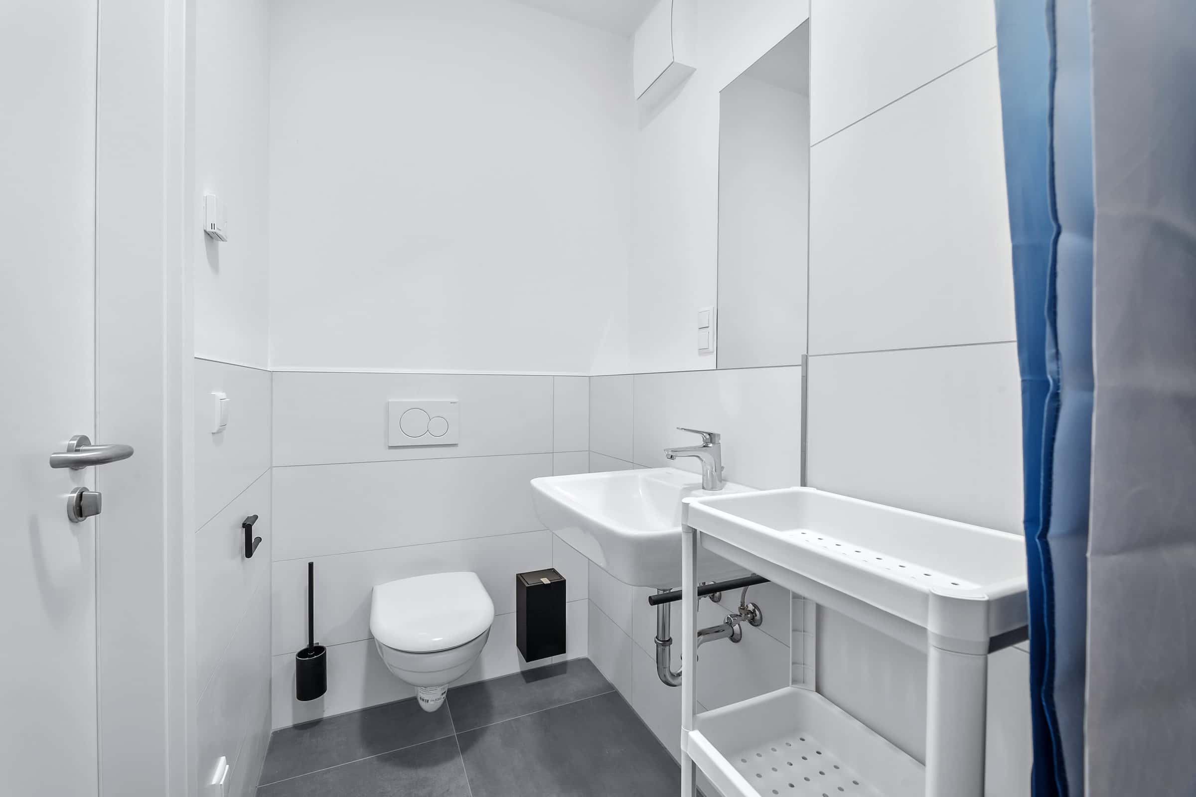 Fully furnished studio with terrace suitable for a couple 3