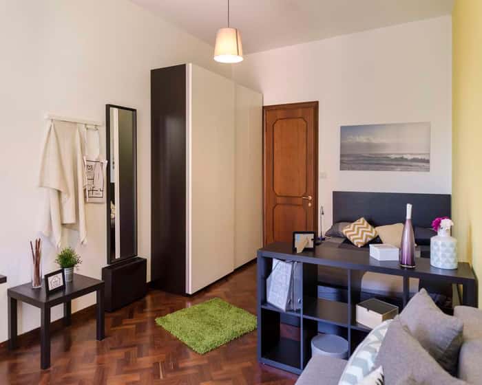 Listing photo thumbnail