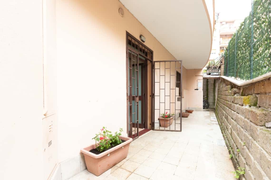 Apartment Rome, 1 bed — photo 8