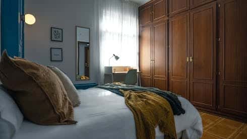 Room 2 - Calle de Altamirano, 17