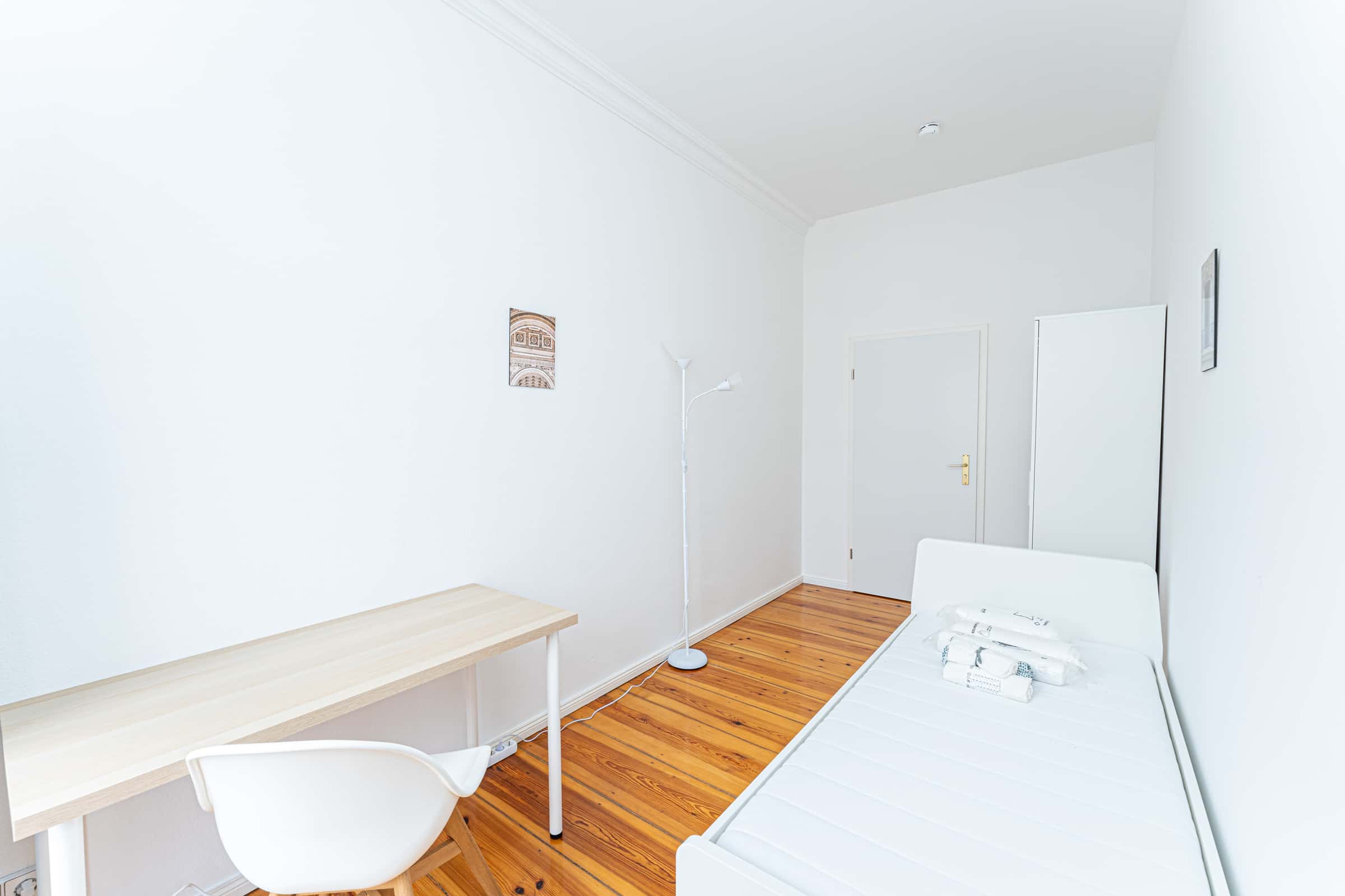 Kaiser-Friedrich-Straße - Room 3