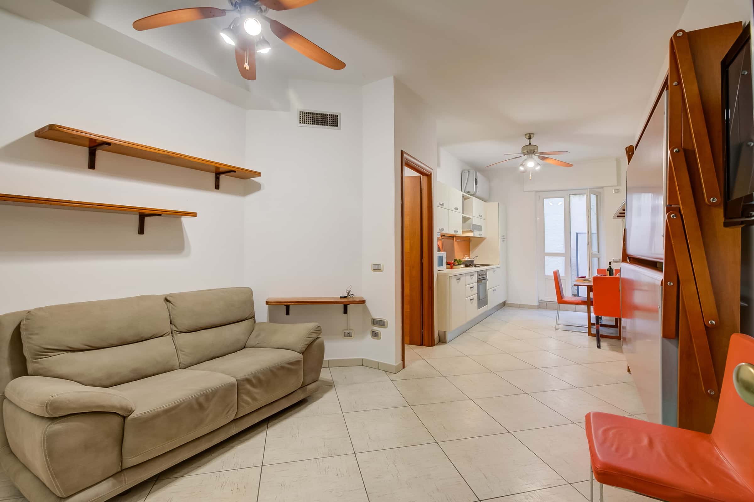 Verbena with parking 500m from the sea