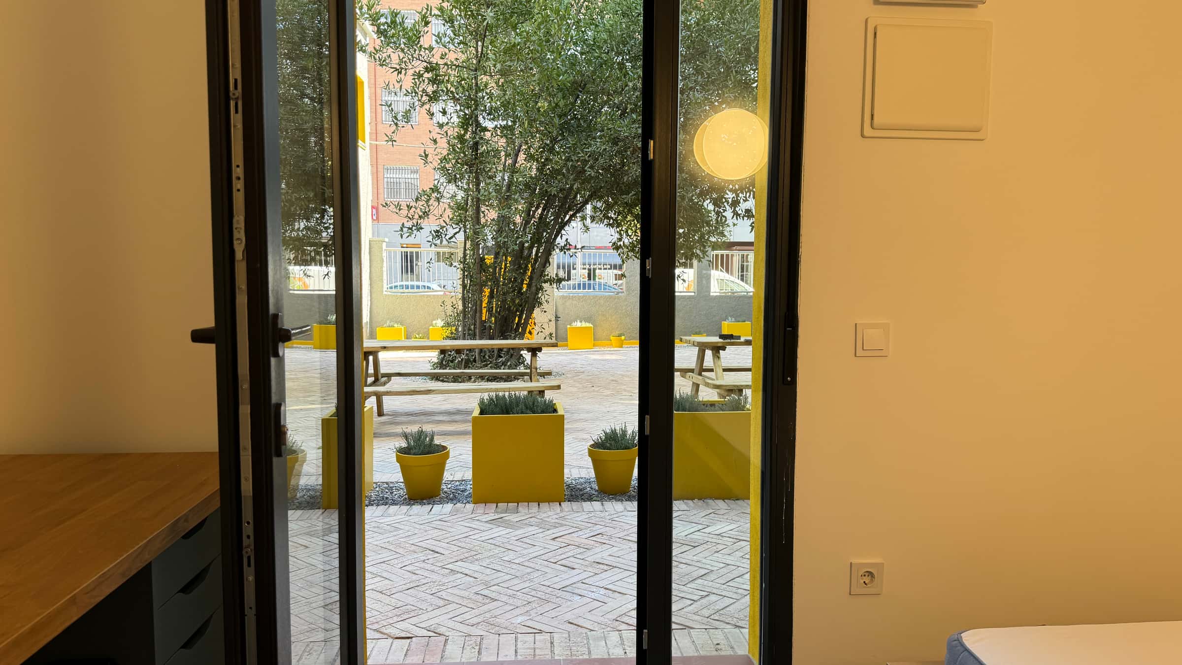 Calle de Albasanz, 37