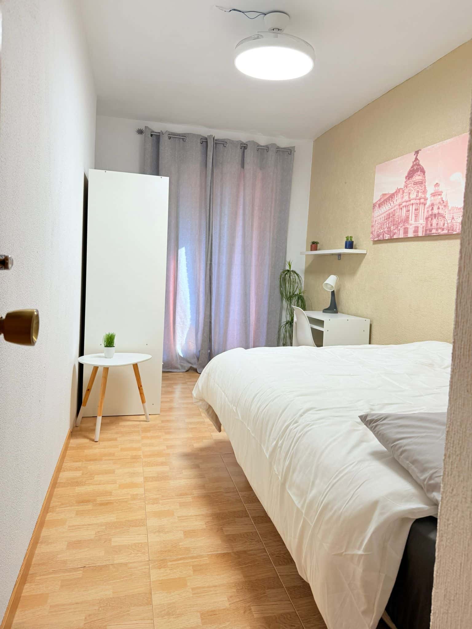 Habitacion privada en C/ Santanderina, Vallecas