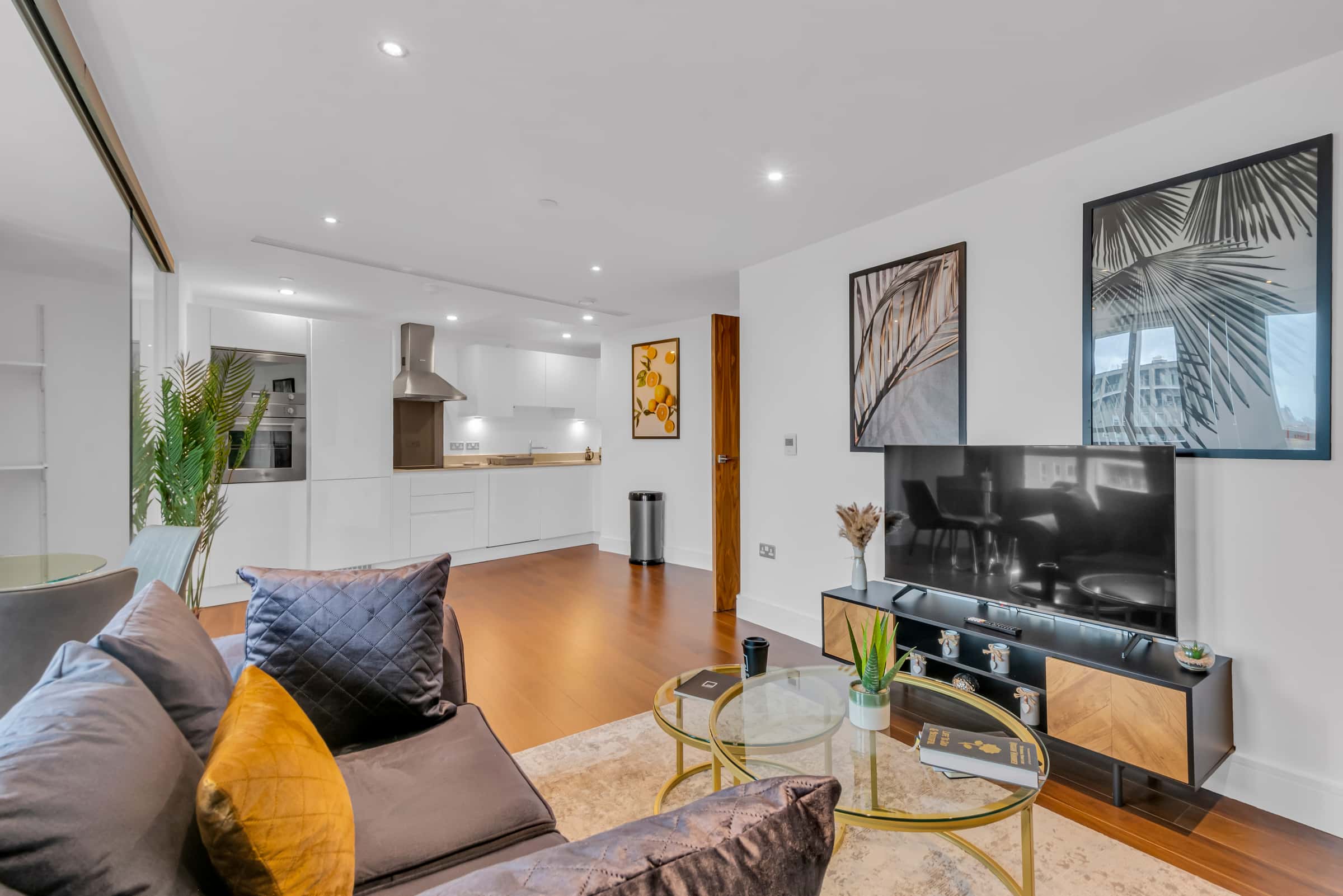 Apartamento em Lincoln Plaza, London para 66 m² com 2 quartos