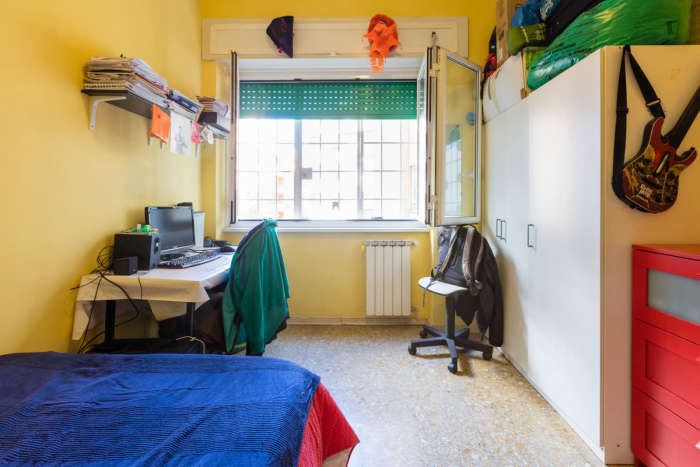 Listing photo thumbnail