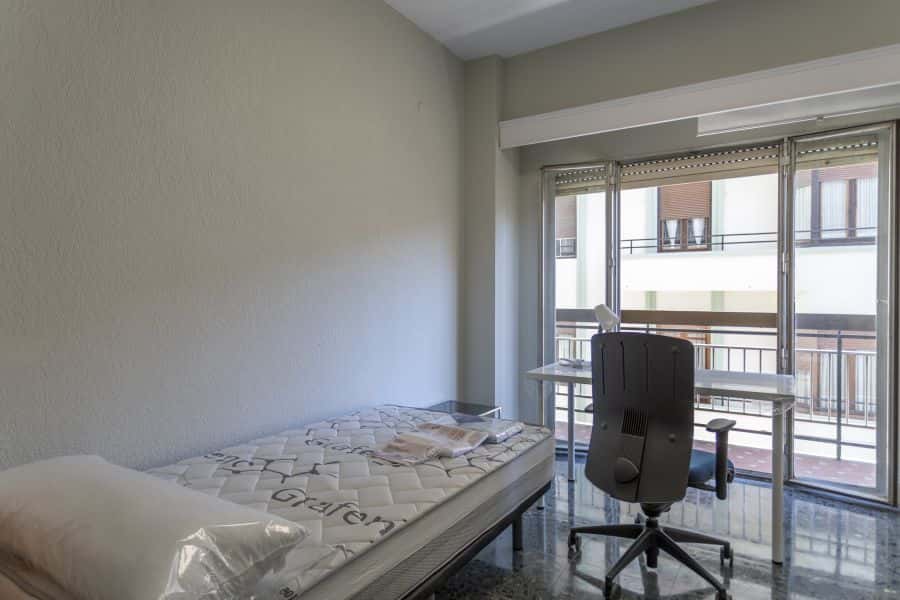 Habitación en piso de 6 habitaciones