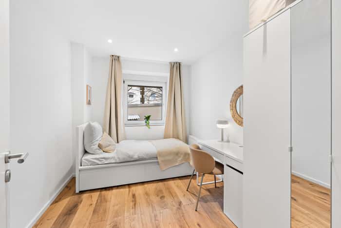 Listing photo thumbnail