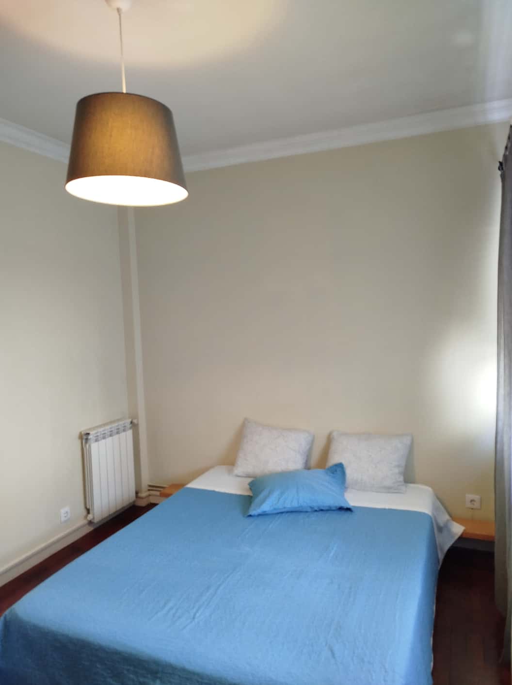 Room in a 10-bedroom house in Rua de Pedro Hispano, Porto