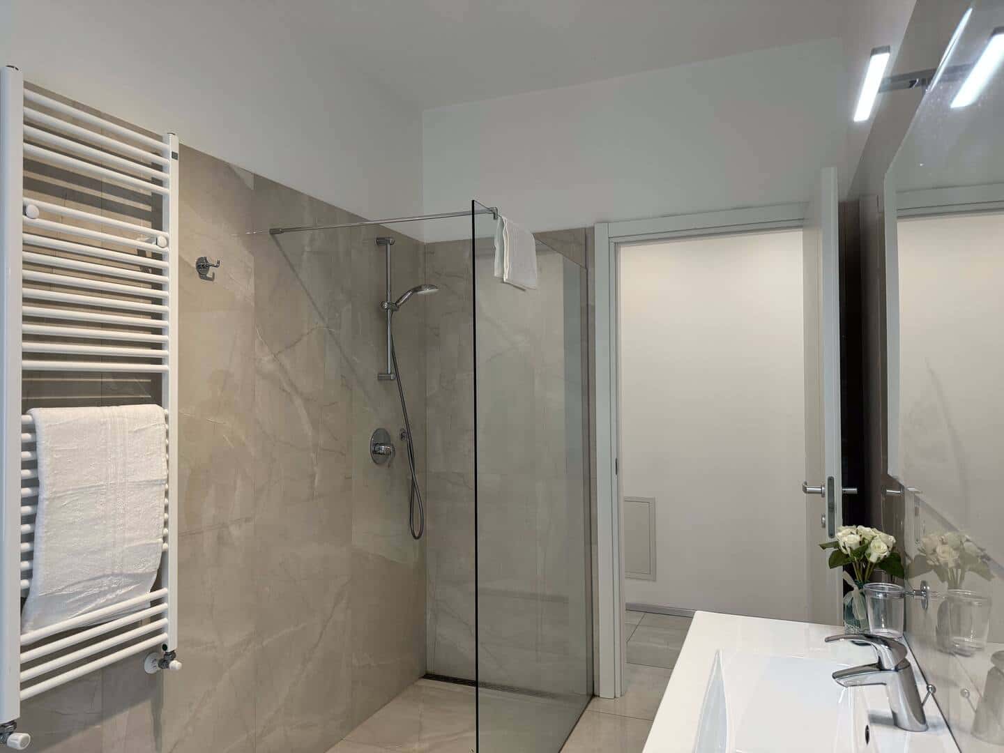 Apartment Moltrasio, 1 bed — photo 11