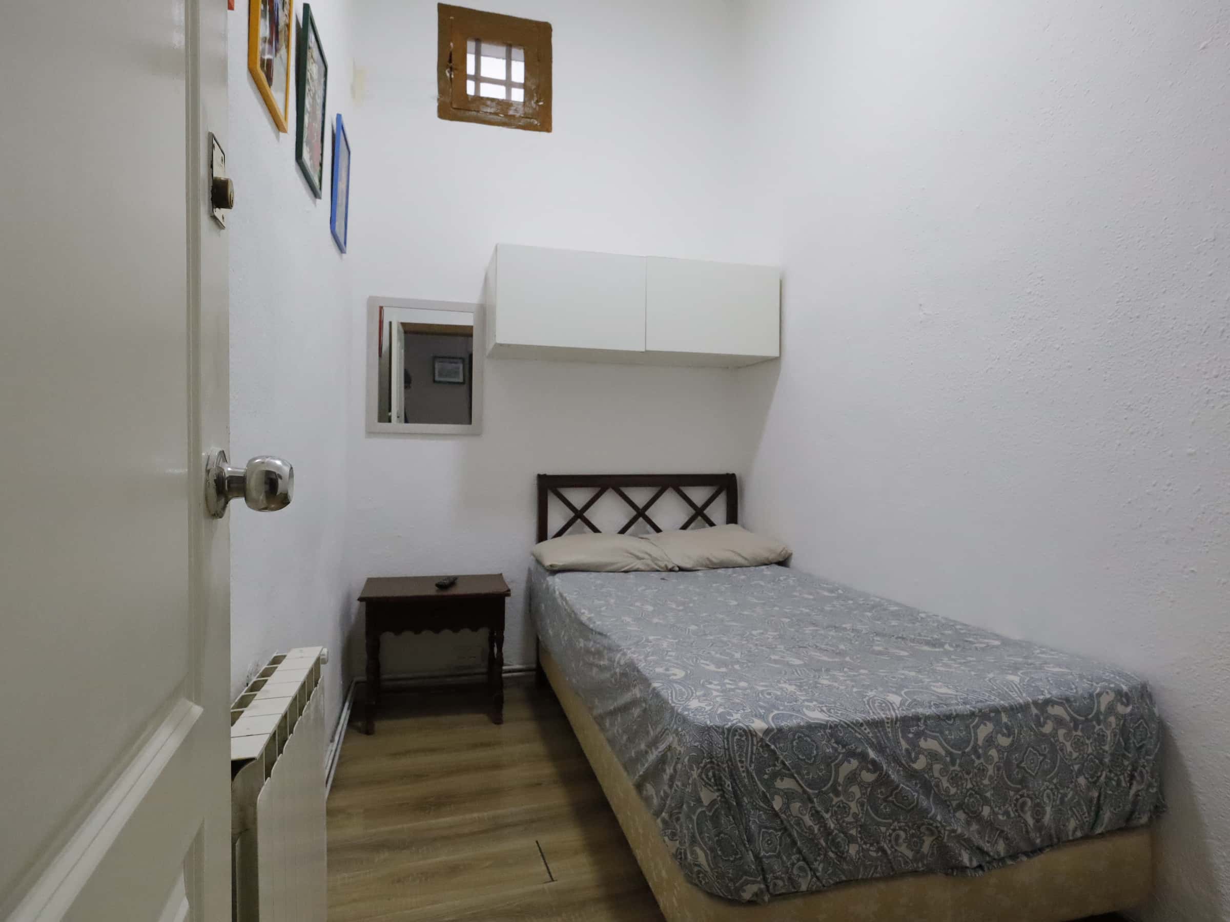 private room Calle Escorial