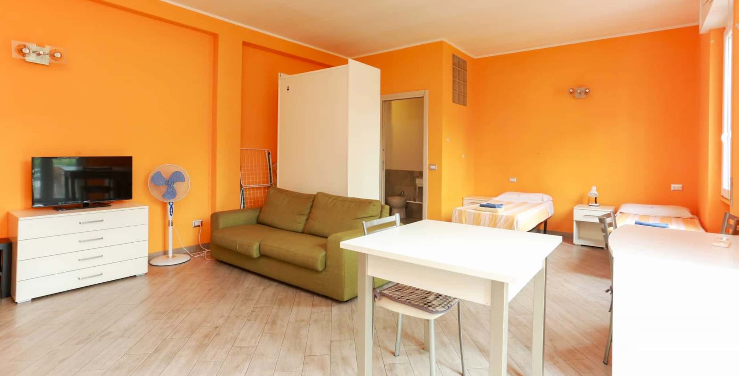 ORANGE STUDIO VIA BORDIGHERA