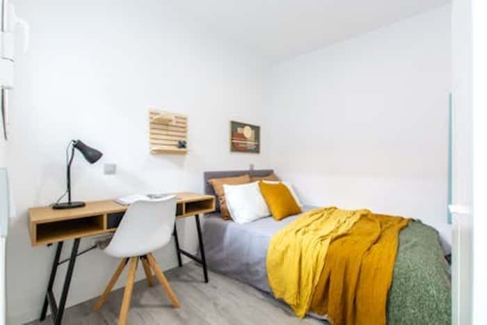 Listing photo thumbnail