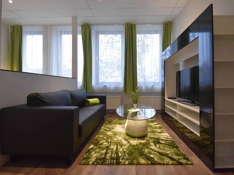 Fully equipped studio apartment for 2 persons, cosily furnished in Frankfurt-Niederrad - Photo 2