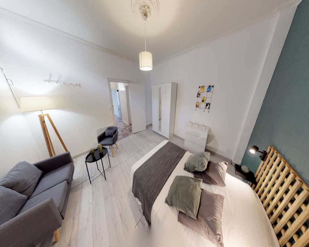 Chambre dans le rue Sainte Anne