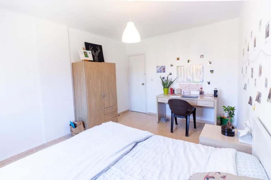 Habitación en piso de 4 habitaciones en Ciutat Jardi