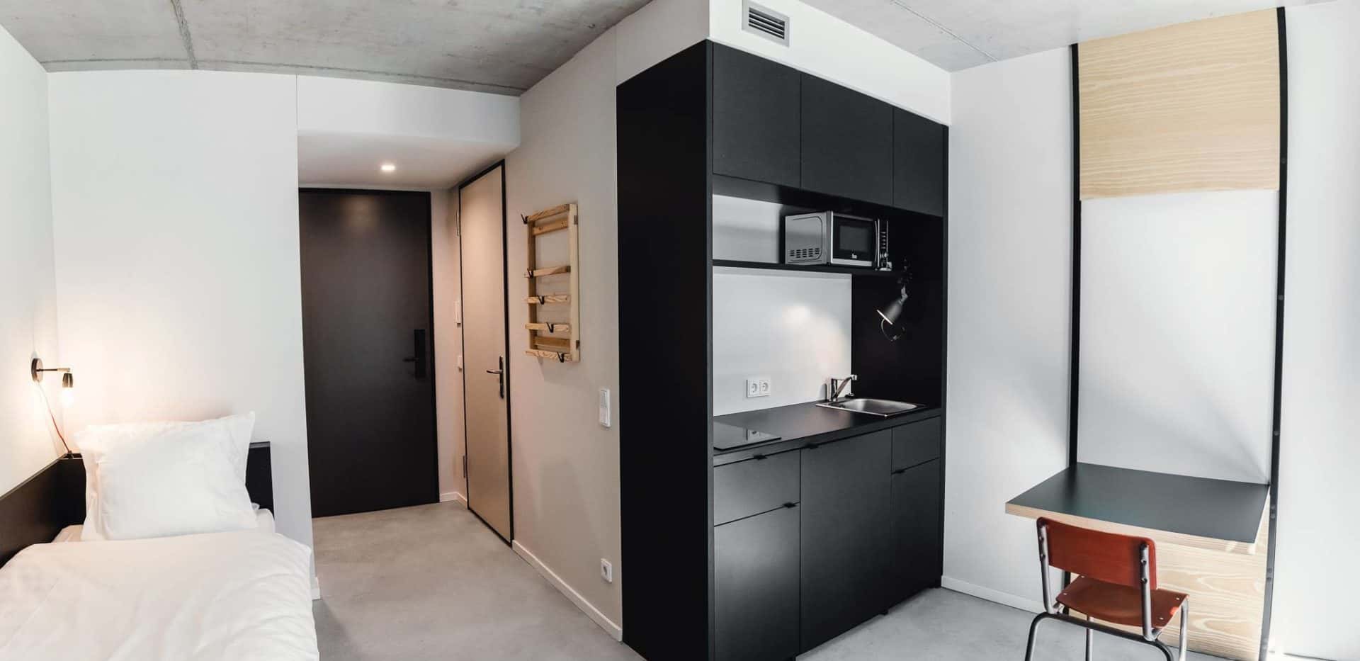 Classic Balcony - Short Term - Floor 4