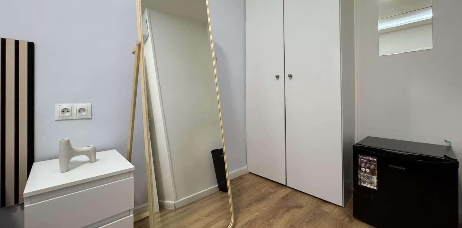 Double bed in Beautiful rooms for rent in shared apartment