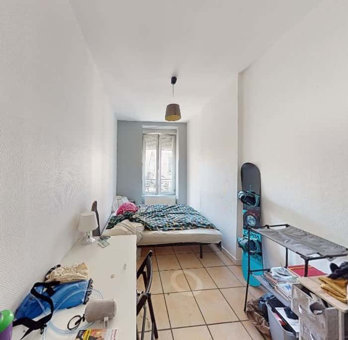 Listing photo thumbnail