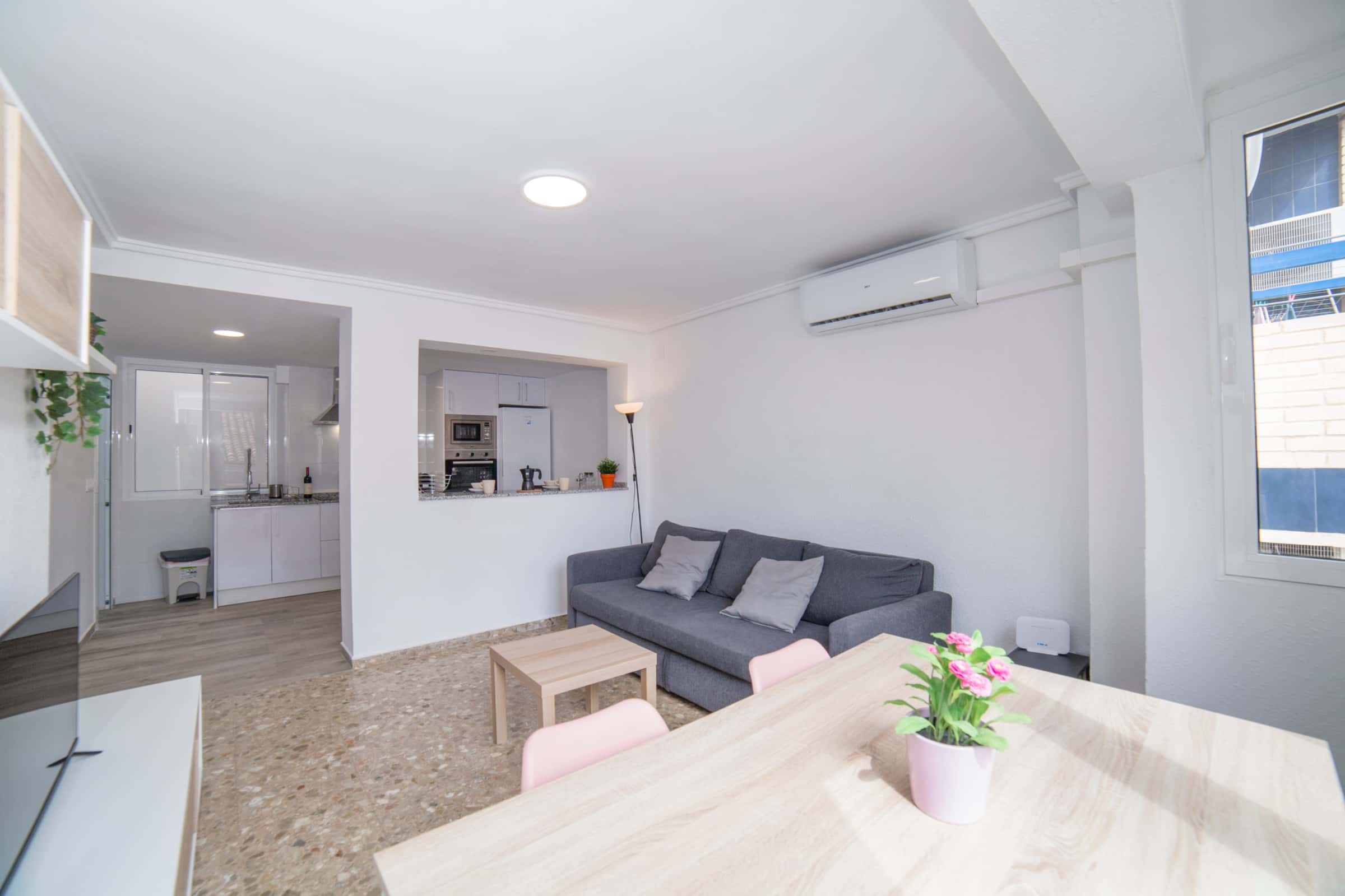 Apartment in Carretera d'Escrivà, Valencia for 59 m² with 2 bedrooms