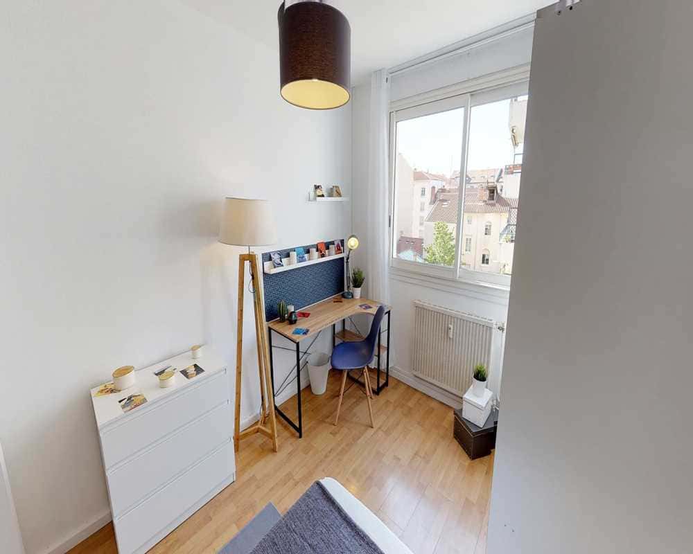 Chambre dans le rue des Trois Pierres