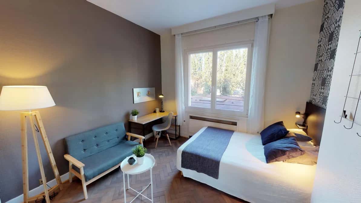 Zimmer in Place du Maréchal Leclerc, Lille für 137 m² mit 5 Schlafzimmer