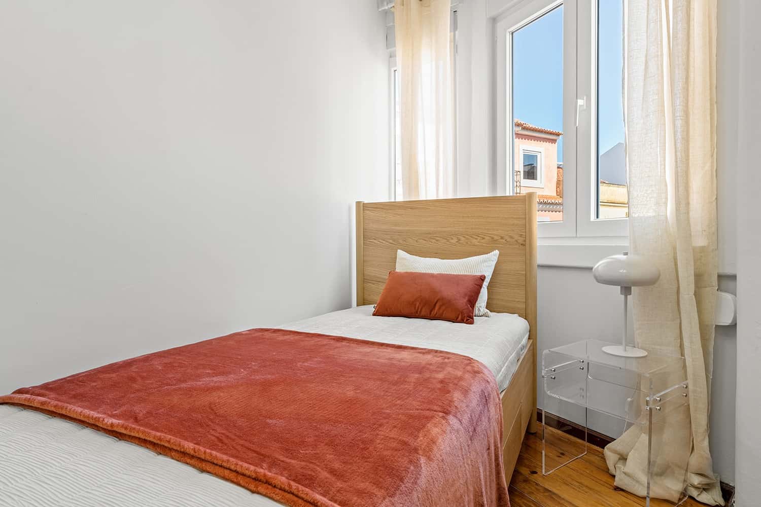 Room 1 - 82. Travessa de Santo António à Graça 2 3°