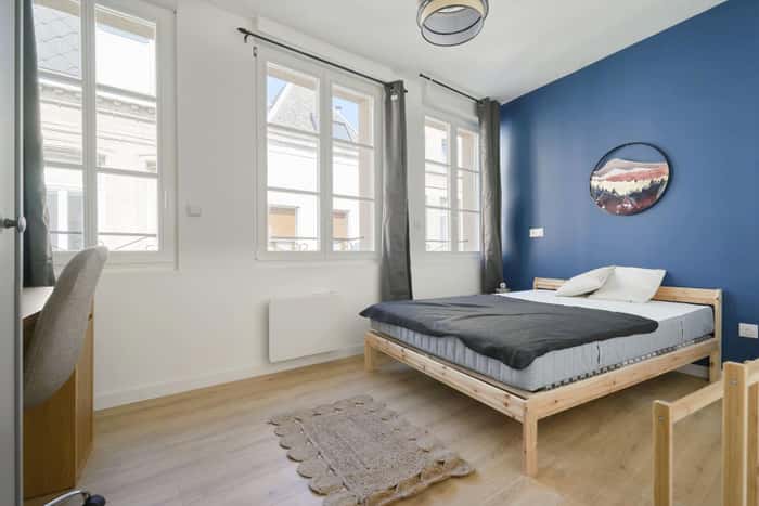 Listing photo thumbnail