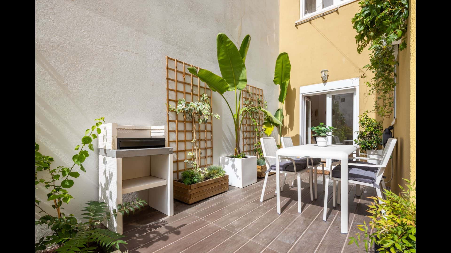 Serene 2BDR Apartment W/ Patio