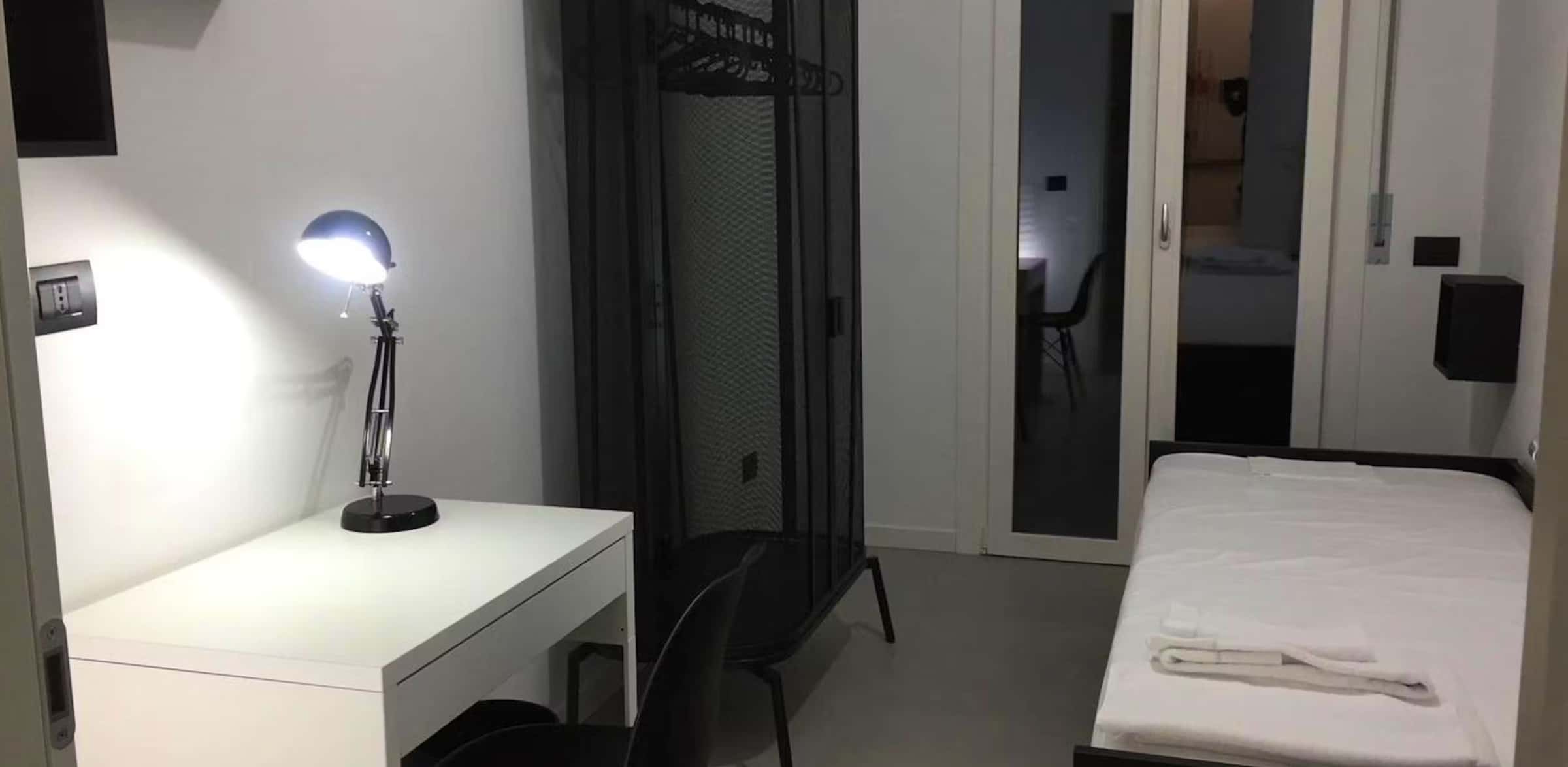 Single room Milan, 3 beds — photo 21