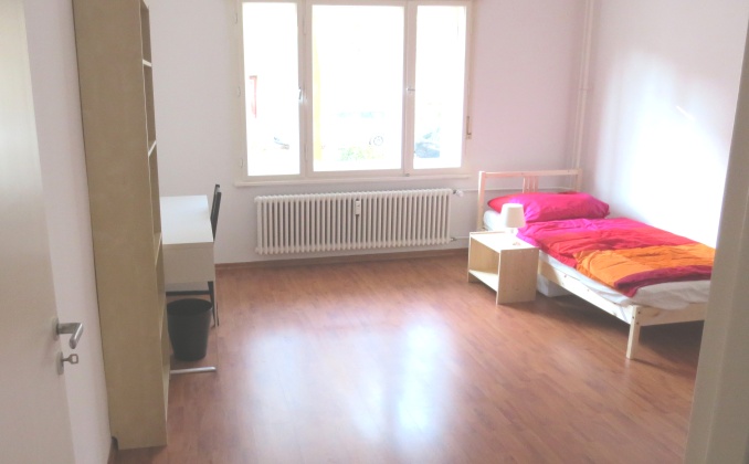 Listing photo thumbnail