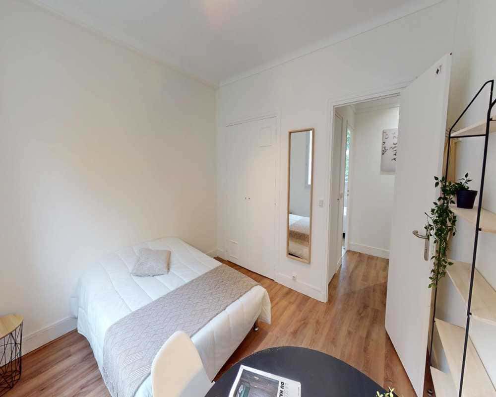 Chambre dans le Rue de Saussure