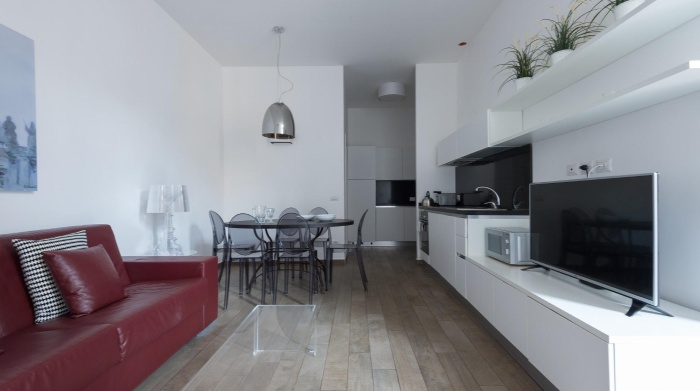 Listing photo thumbnail