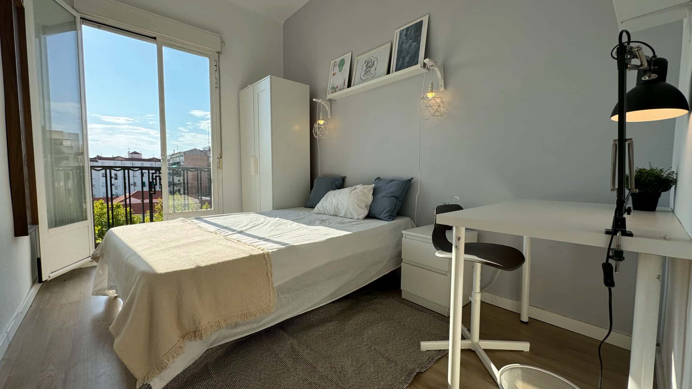 Stanza in Calle de Vallehermoso, Madrid di 100 m² con 5 camere