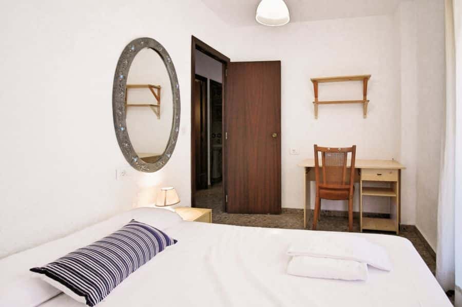 Habitación en piso de 4 habitaciones en Algirós