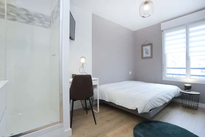 Listing photo thumbnail