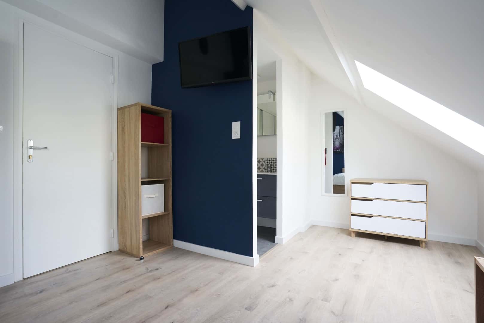 Chambre 5 - MOLINEL H