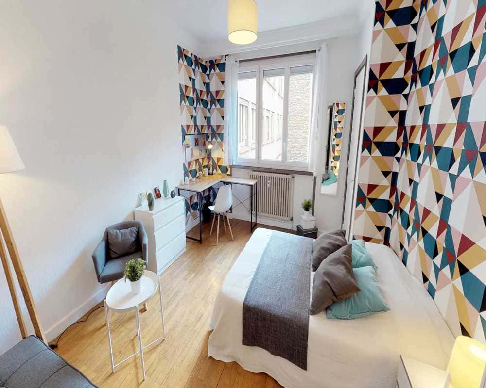 Chambre dans le rue de Servient