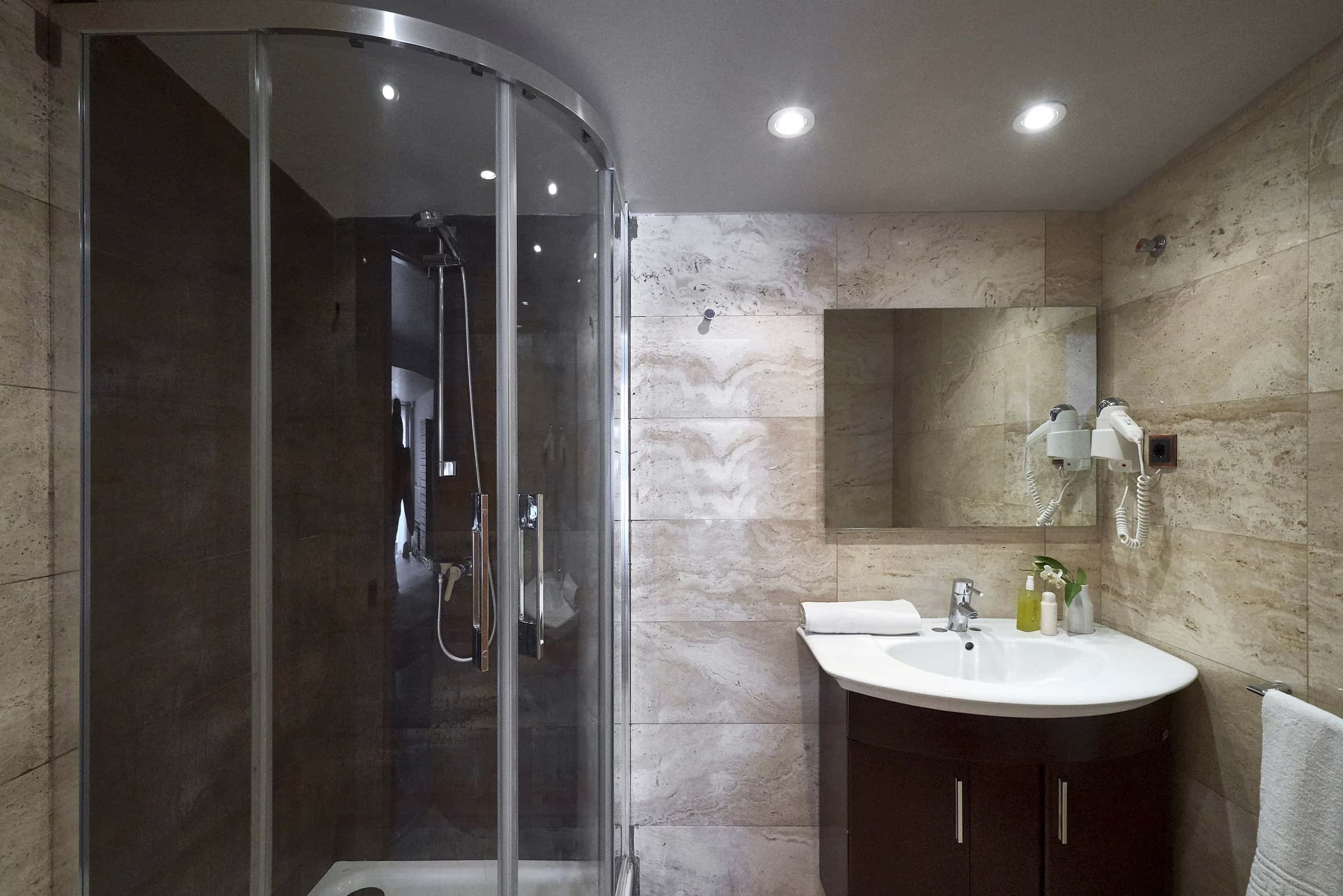 Ample 1213 · Confy attic large terrace in centre