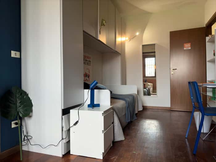 Listing photo thumbnail