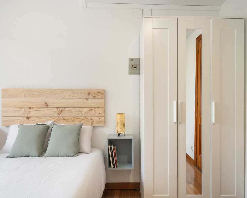 Habitación individual en la Calle Mesena